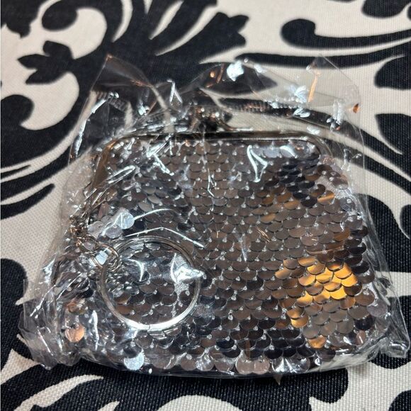 New SILVER Sequin Coin Purse Reversible Sequins Mini Wallets Magic Flip Sequins - Picture 1 of 7